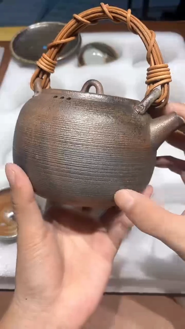 奢瓷/瑞寅柴烧茶器（壶）386
