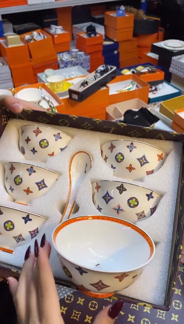 杯鸿辉家品牌瓷器，京东包邮！