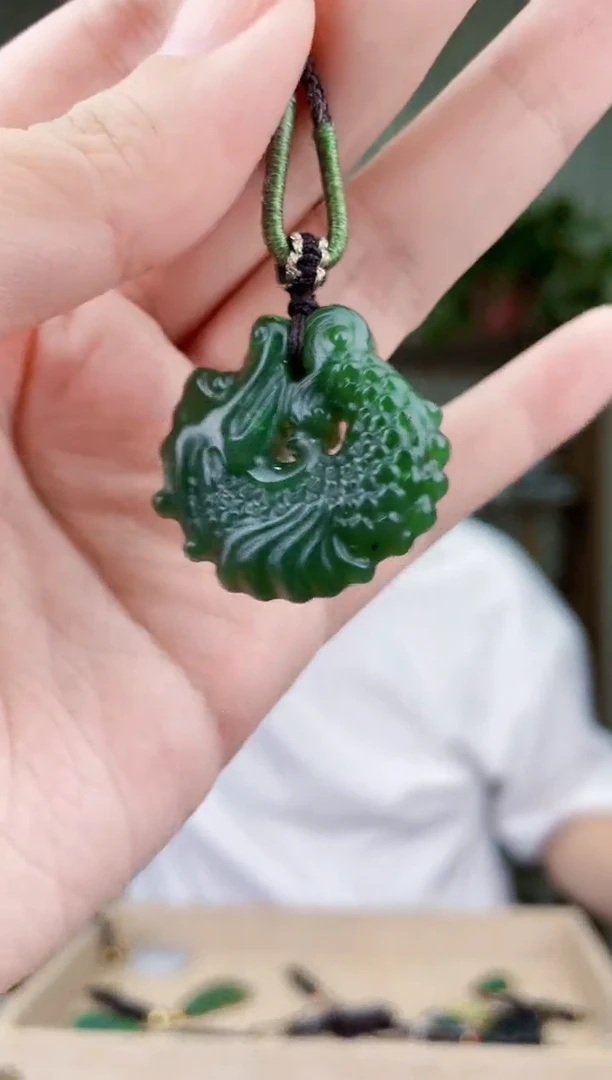 未镶嵌和田玉挂件拍一发一，多样性发货！
