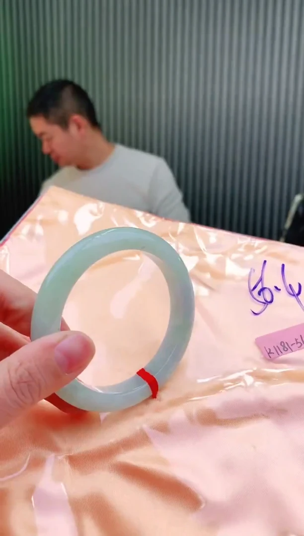 未镶嵌手镯翡翠56