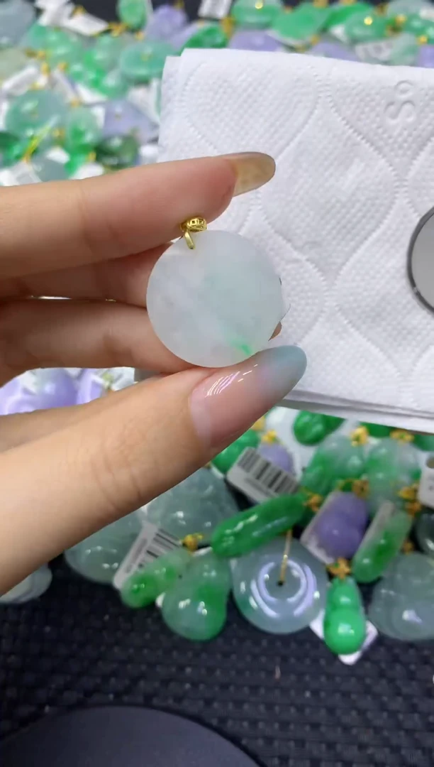 颈饰未镶嵌翡翠天然缅甸翡翠A货