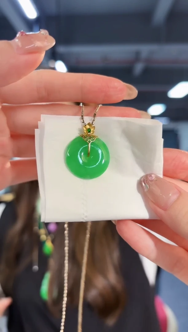 【闪购商品】翡翠吊坠(不含链)18K金镶嵌缅料A货/支持复检/一件