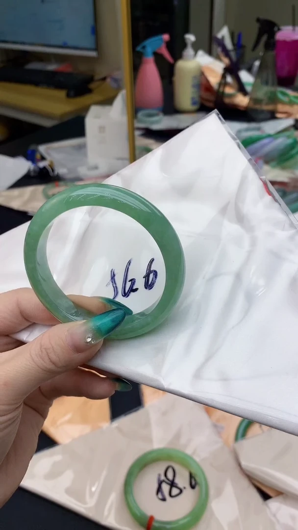 【闪购商品】翡翠手镯未镶嵌0011724353