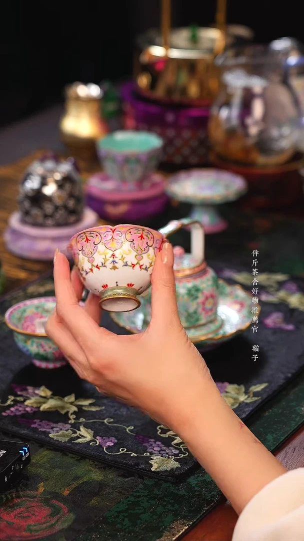 伴斤 灵玺粉图案杯