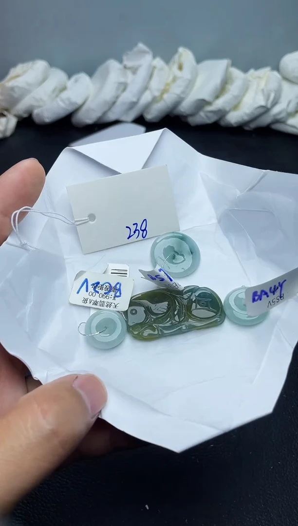 未镶嵌手镯翡翠238