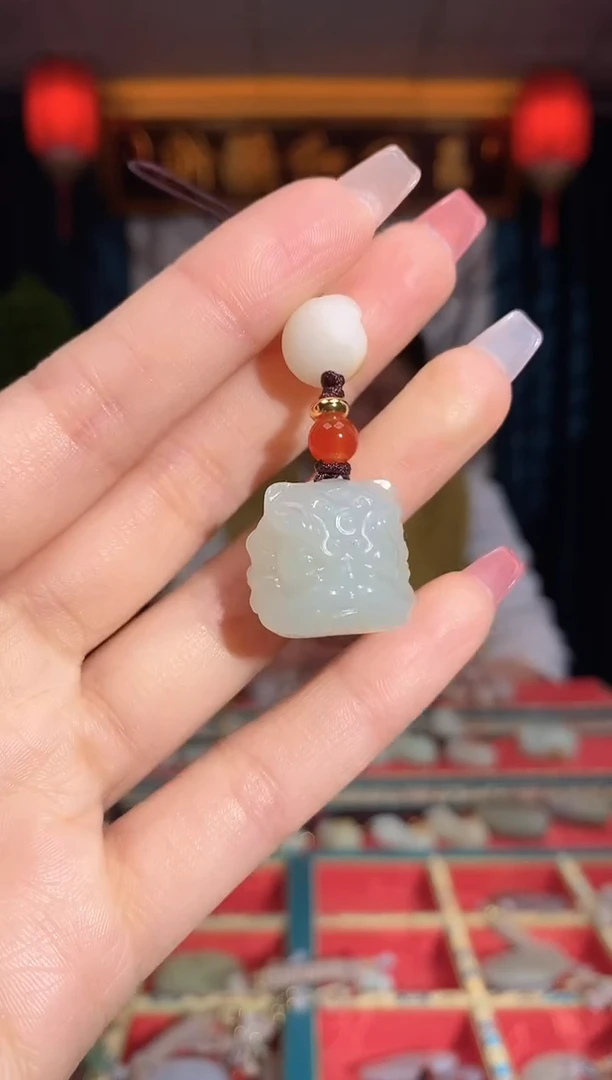 【闪购商品】和田玉颈饰未镶嵌醒狮