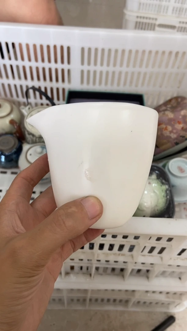 杯摄影的产品有使用过的痕迹有点脏介意勿拍