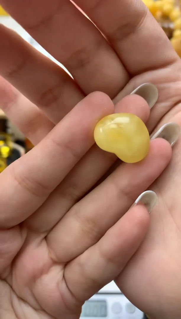 琥珀未镶嵌珠宝奇石150琥珀蜜蜡微瑕