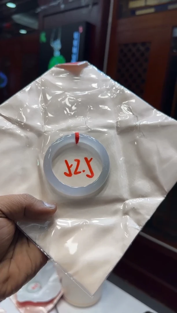 未镶嵌手镯翡翠手镯
