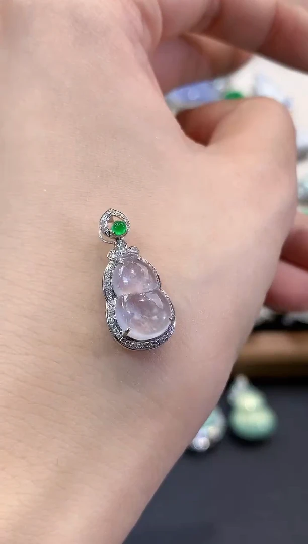 吊坠(不含链)18K金镶嵌翡翠C17