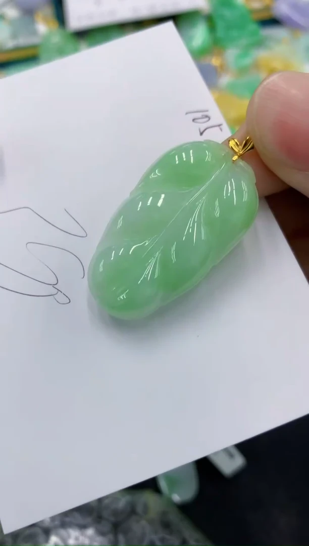 颈饰18K金镶嵌翡翠11111111111111