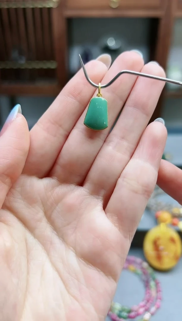 【闪购商品】绿松石吊坠18K金镶嵌18k金松石无事牌*1 WY赠链