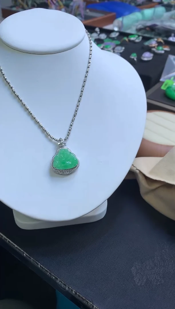 翡翠18K金镶嵌吊坠(不含链)佛公
