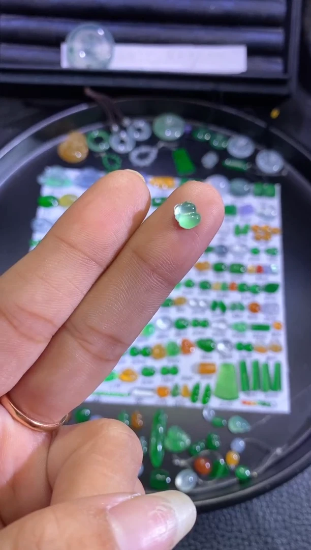 未镶嵌挂件翡翠葫芦