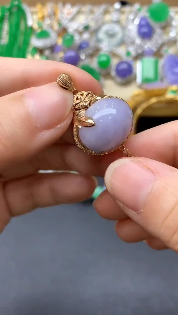 颈饰18K金镶嵌翡翠140-中国好珍宝