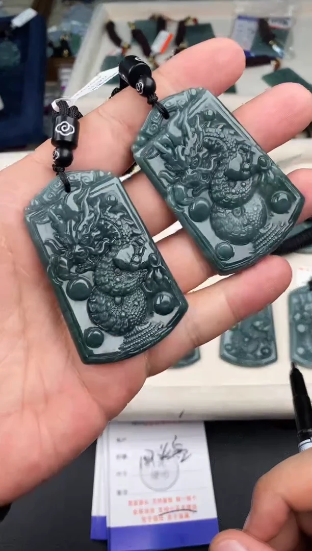 【闪购商品】翡翠颈饰未镶嵌   多样性发其一