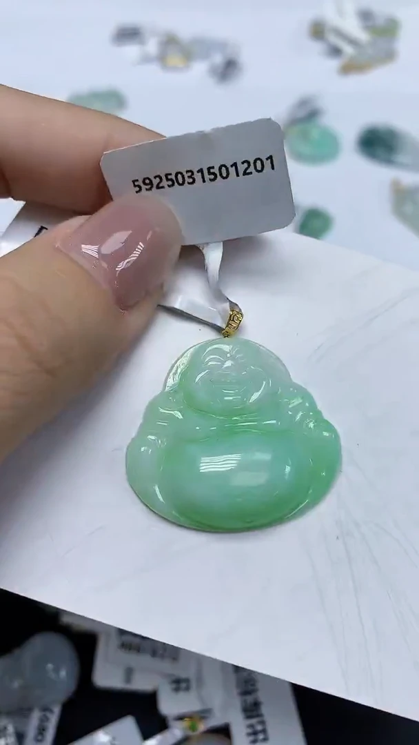 翡翠18K金镶嵌颈饰天然缅甸翡翠A货