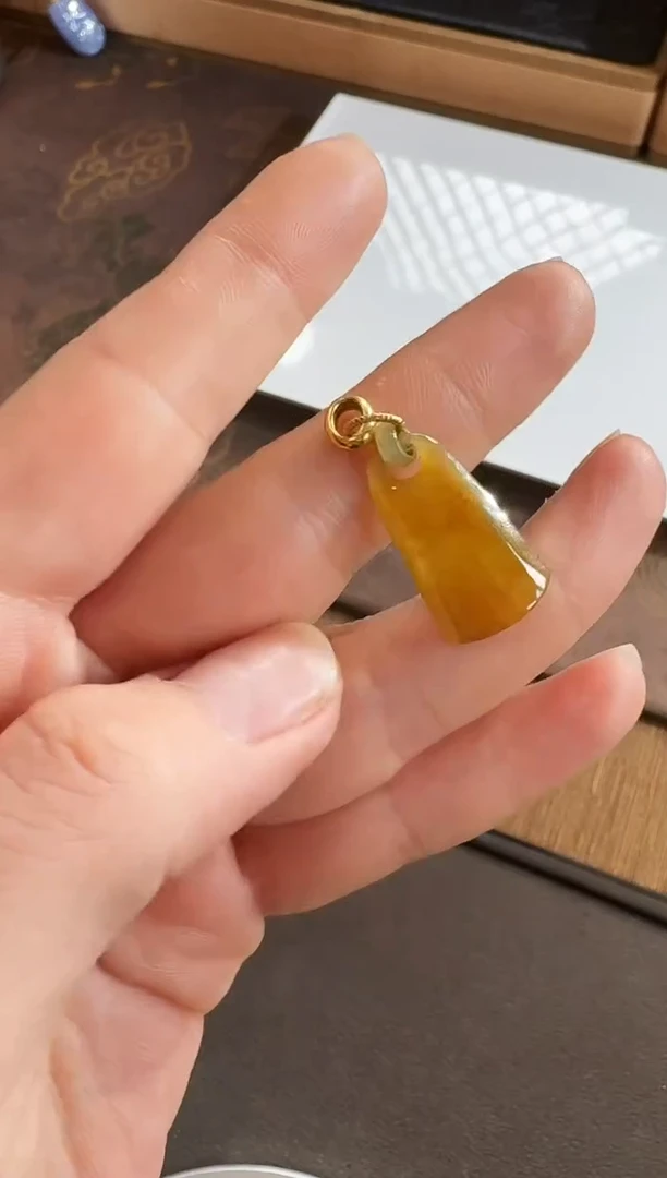 吊坠(不含链)18K金镶嵌翡翠吊坠