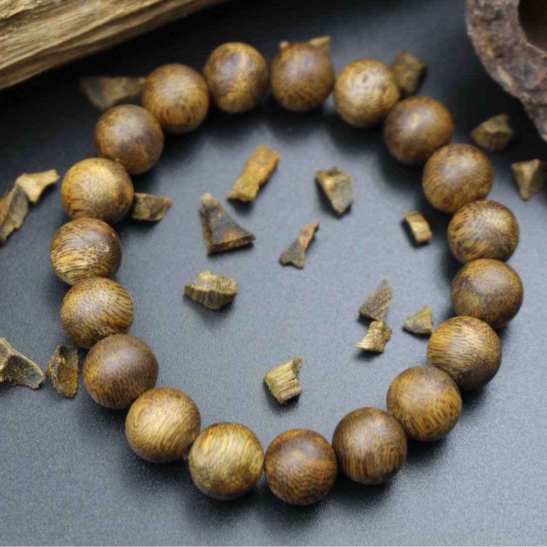 【Y-10mm】海南莺歌绿奇楠圆珠单圈沉香手串多样性发货一条