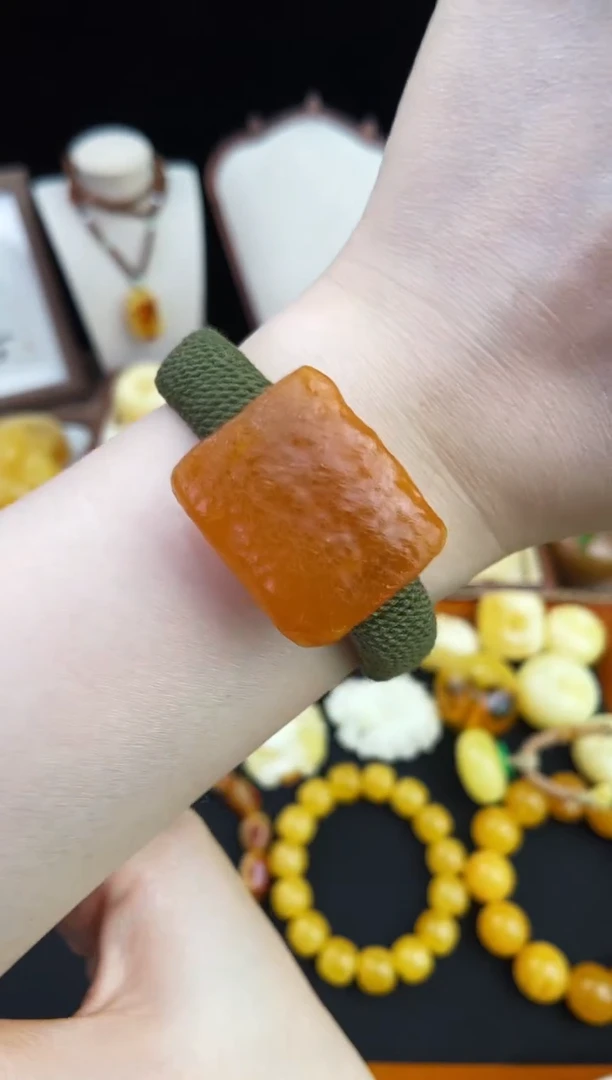 琥珀未镶嵌珠宝奇石柒月