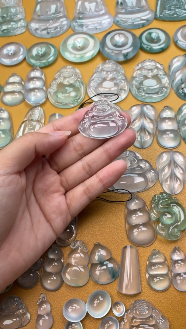 吊坠(不含链)未镶嵌翡翠6 佛公 27.7 34.6 4.8