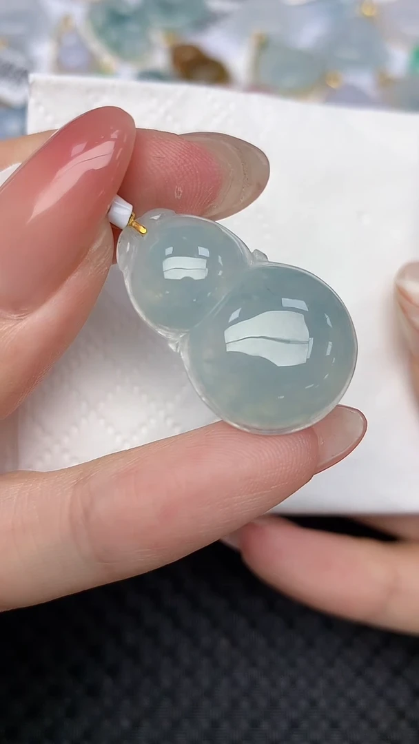 翡翠18K金镶嵌颈饰天然翡翠a货