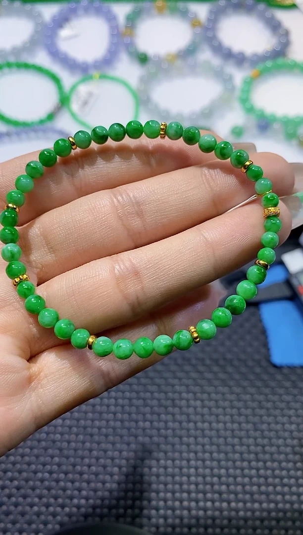 散珠翡翠卡4.5手串