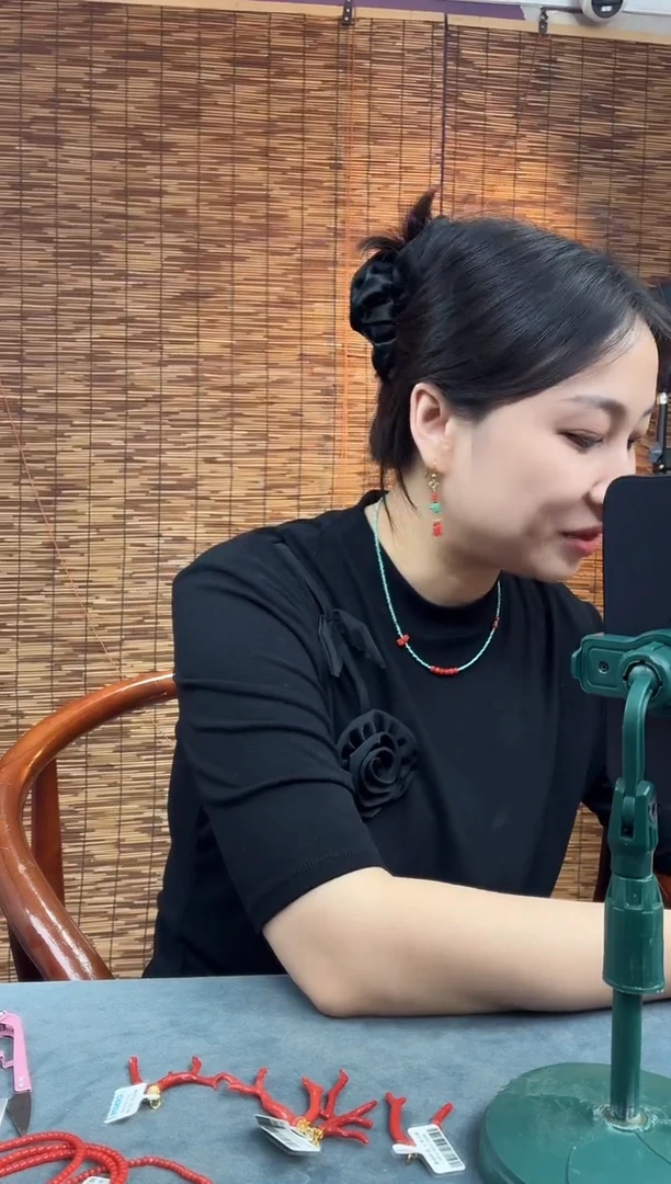 琥珀颈饰未镶嵌麻***徐嘿嘿 3号可以吧