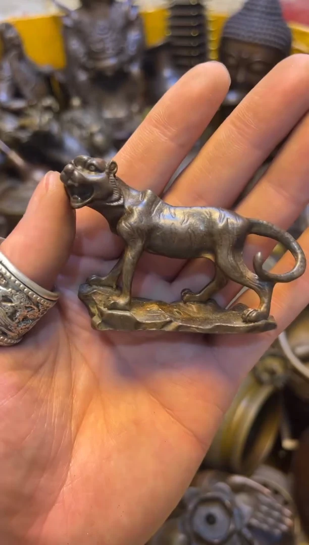 精美铜器，点击下单