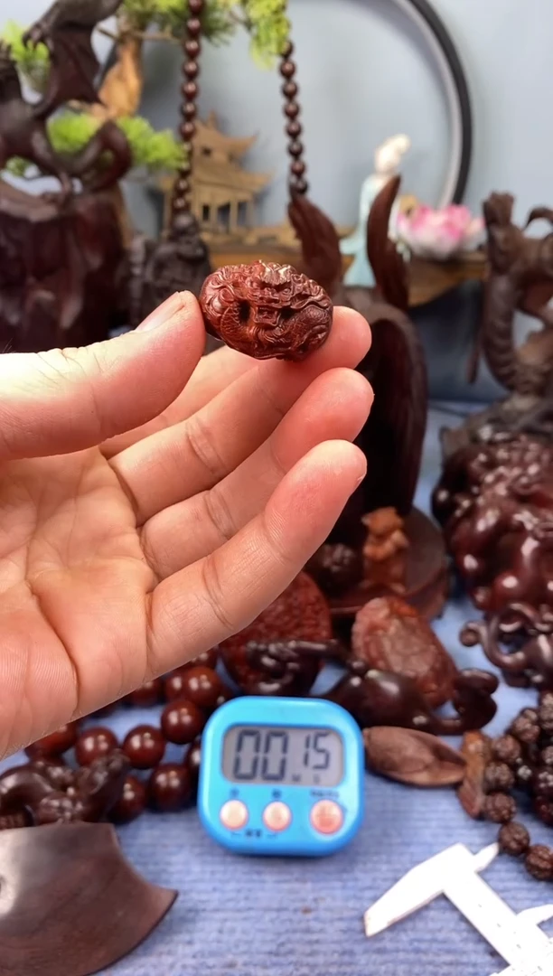 檀香紫檀（小叶紫檀）良龙顶珠