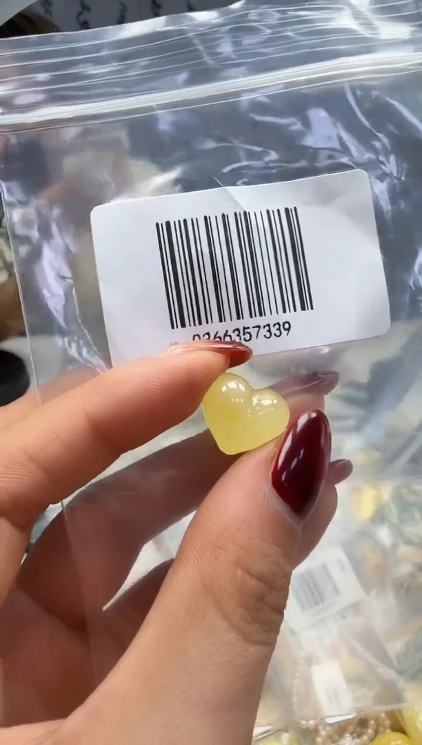 裸石琥珀未镶嵌如图