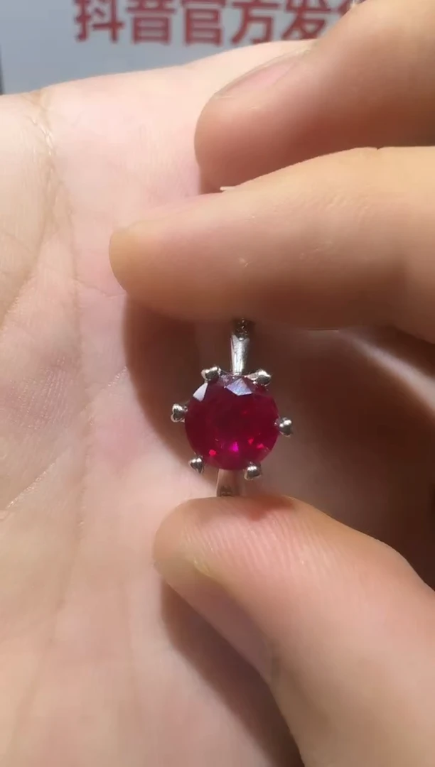 18K金镶嵌戒指红宝石2