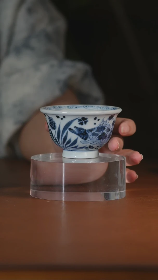 元青花鱼藻压手杯