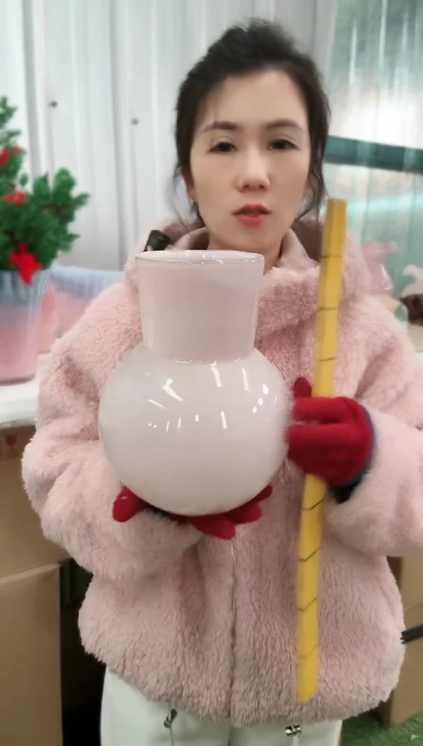 095直播玻璃花瓶