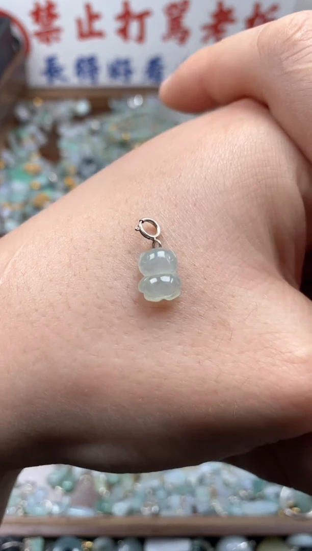 【闪购商品】翡翠颈饰未镶嵌哥哥