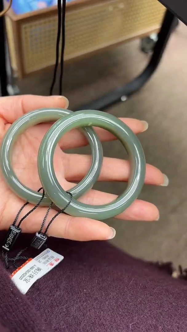 未镶嵌手镯和田玉和田玉手镯（多样性发其一）X-8