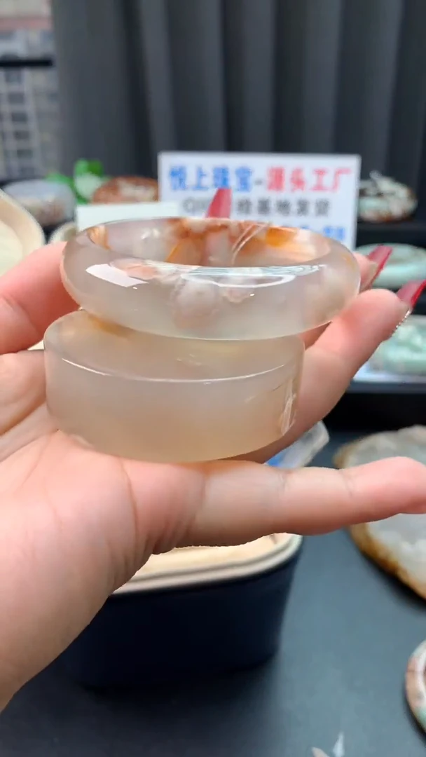 未镶嵌手镯石英质玉（60圈口）赠送镯心