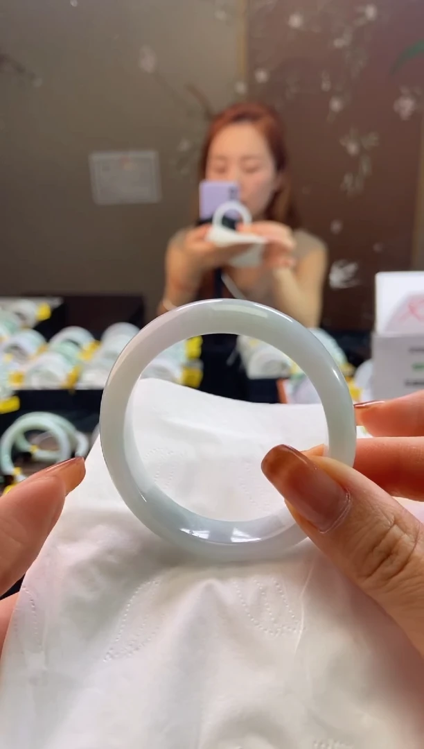 未镶嵌手镯（贵妃镯）翡翠50.4正圈t