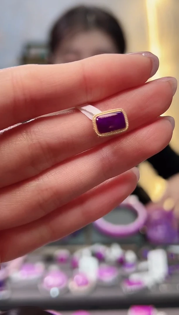 【闪购商品】苏纪石（舒俱来）吊坠(不含链)18K金镶嵌1