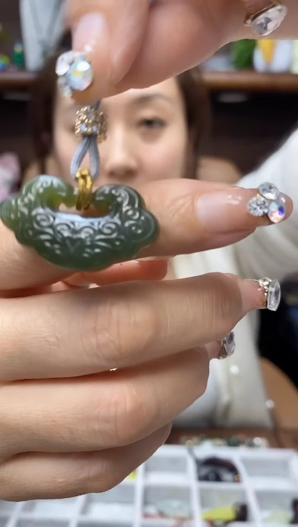颈饰未镶嵌和田玉·