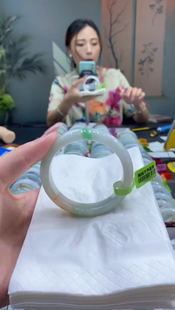 未镶嵌手镯翡翠000039905