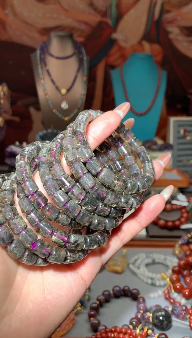 未镶嵌珠宝半成品水晶极光黑羽圆条手串8+mm