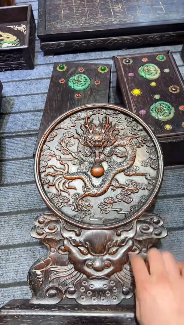 木紫檀雕刻一物一拍
