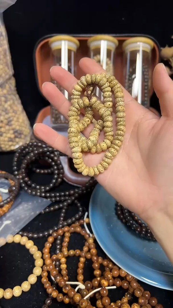 星月菩提吊坠星月菩提陈籽一物一拍