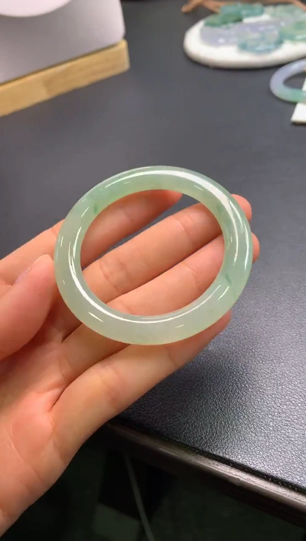 未镶嵌定制翡翠0651830770（44*5.8*7.5）