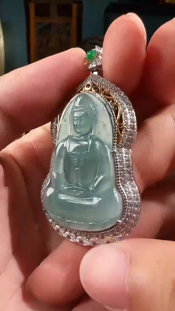 翡翠未镶嵌颈饰缅甸A货牌子