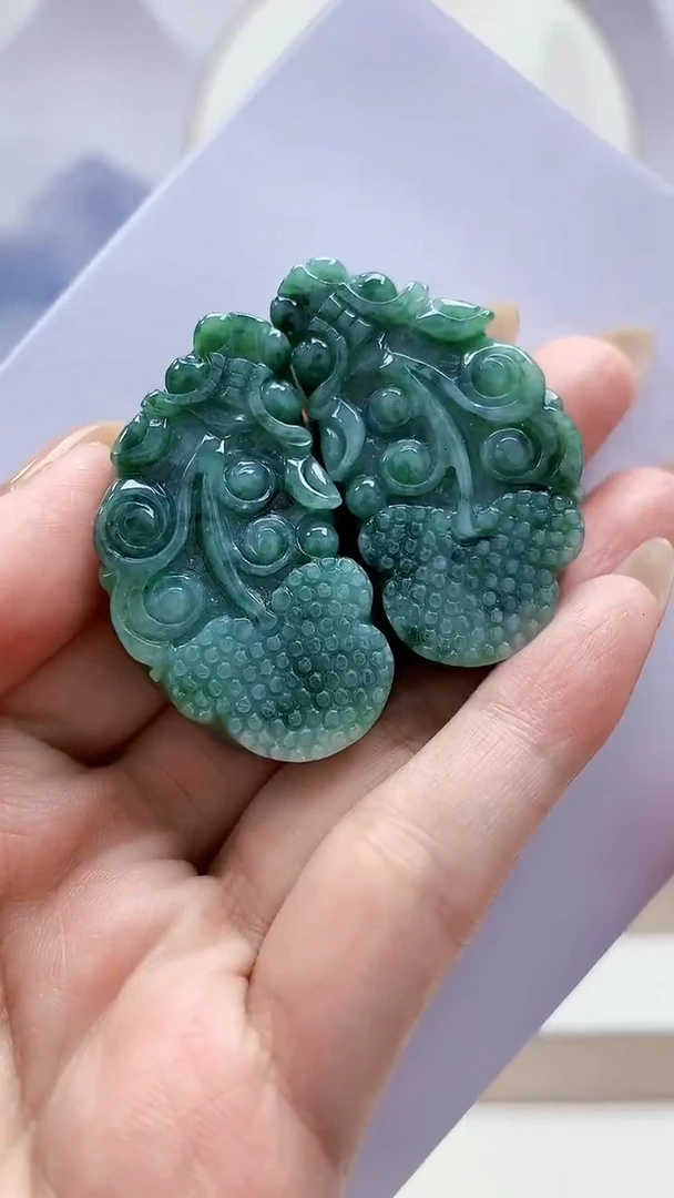 未镶嵌定制翡翠4852MM-毛货一对挂件20