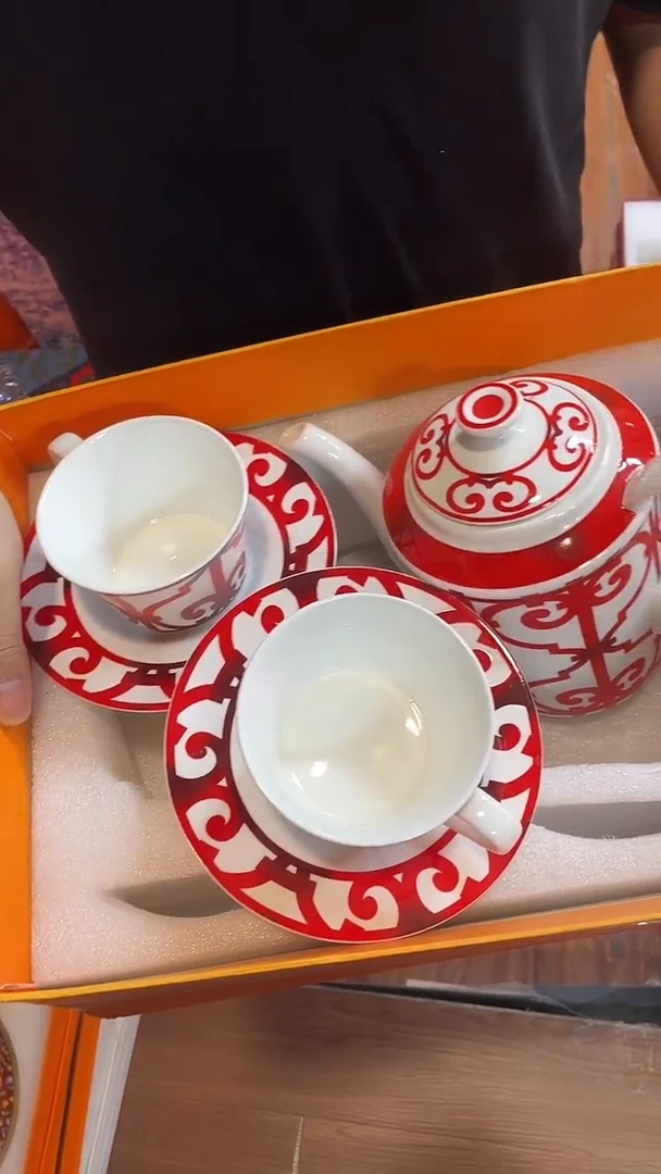 杯鸿辉家品牌瓷器，京东包邮！