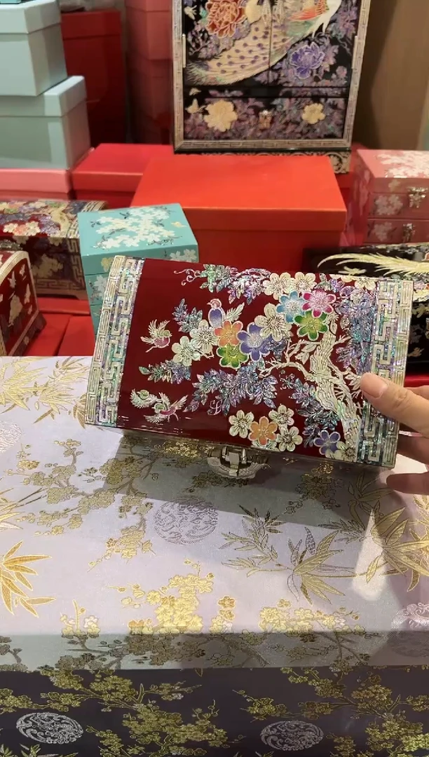 鱼锁满贝底弘贝雅螺钿漆器文化馆