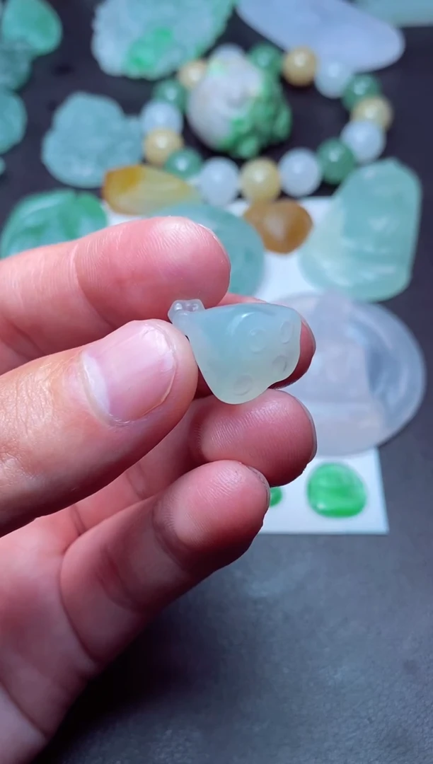 未镶嵌定制翡翠a货翡翠